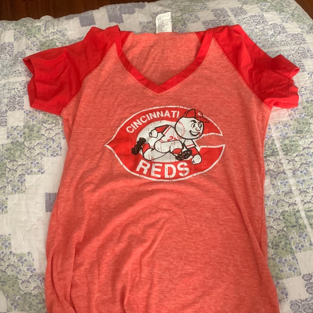 Cincinnati Reds shirt